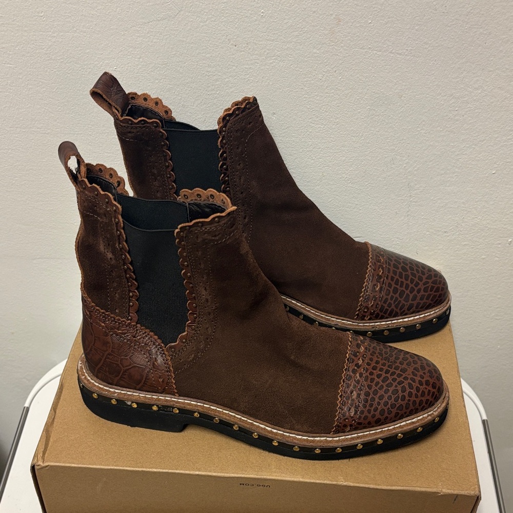 Free People Brown Suede and Leather Boots ( Size : 39 or a U.S : 8.5 )